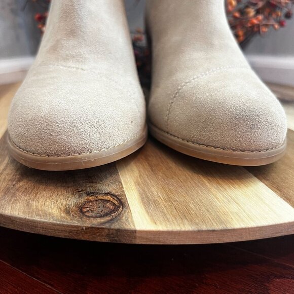 Toms Womens Clare Wedge Ortholite Foam Insole Boot Sz 12 in Oatmeal Suede - Picture 2 of 15